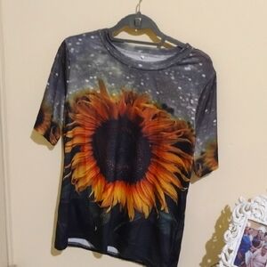 SUNFLOWER  GRAPHIC  T-SHIRT SIZE 2XL